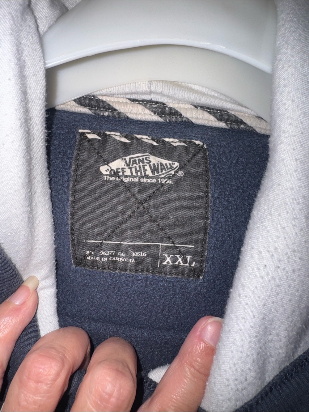Vans Men's Navy Logo Hoodie in navy - Picture 6 of 6